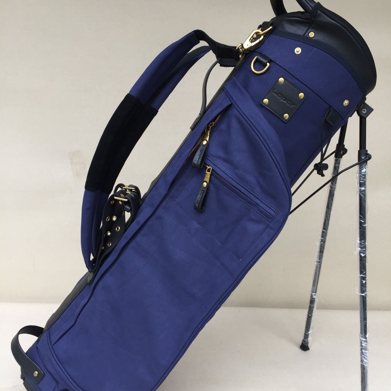 Why Canvas Golf Bags are making a comeback in 2025