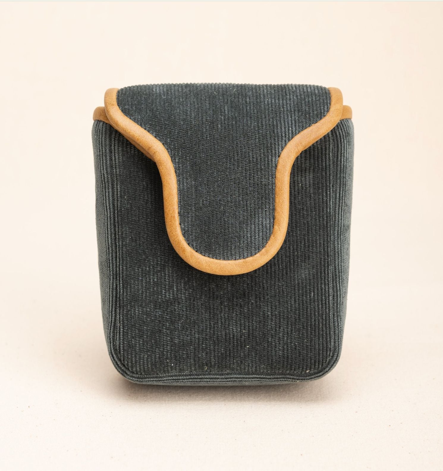 golden_soul_rangefinder_case